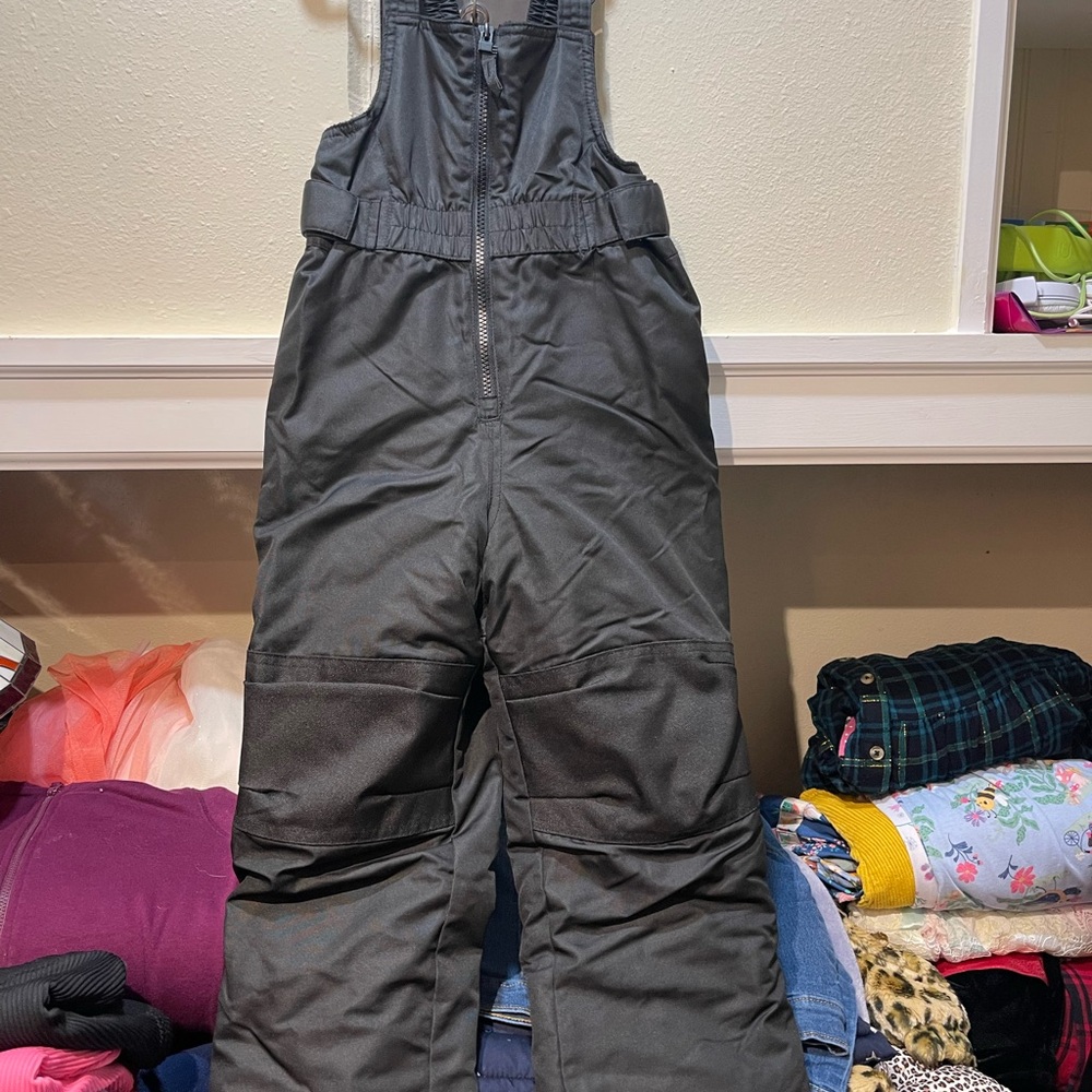 Cat & Jack. Warm Kids Black Snow Bib. Sz 5